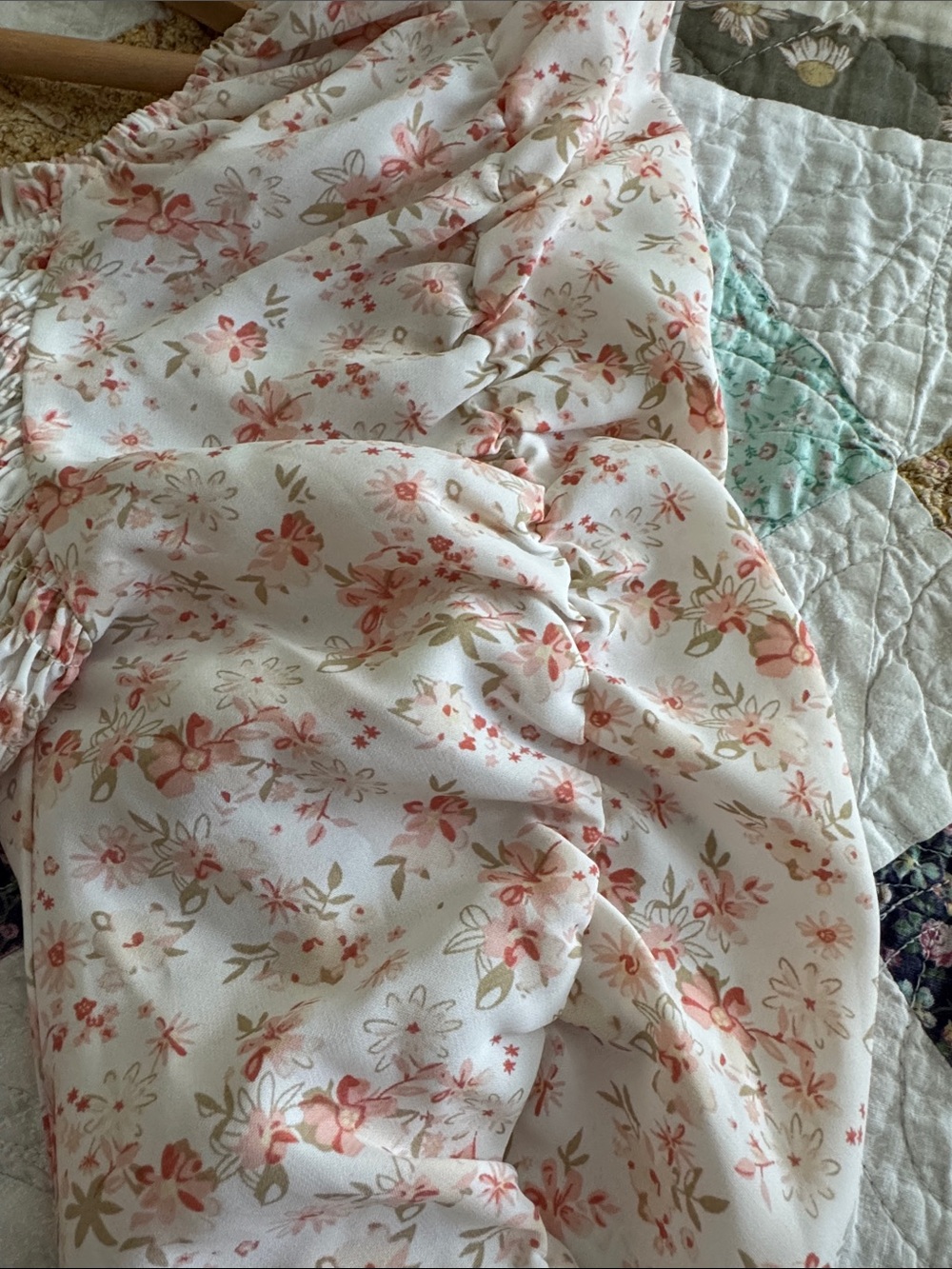 Pink Ruched Floral Top - Picture 6 of 8